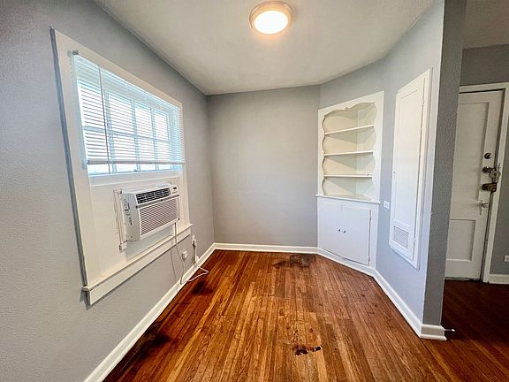 5th image of 425 Maverick St APT 6