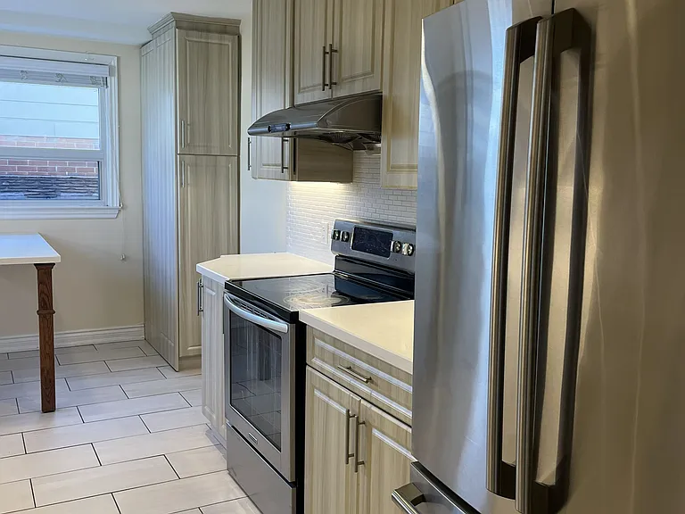 1166 McBride Ave #UPPER — Photo 15