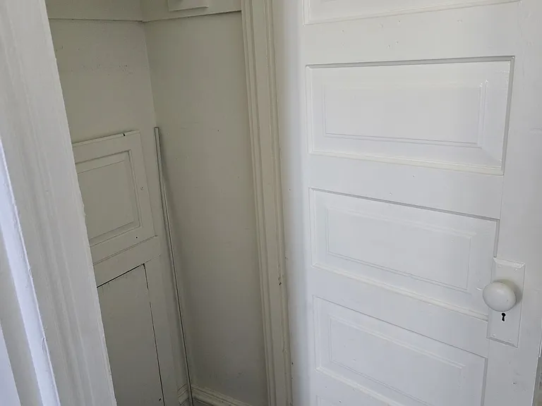 49 N West End Ave #3 — Photo 14