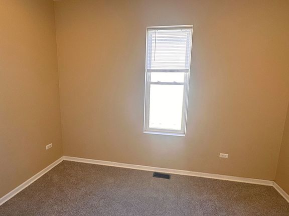 4th image of 10710 S Green Bay Ave