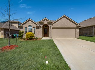 825 Skytop Dr, Haslet, TX 76052