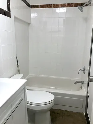 Rented by Capri Jet Realty Corp | media 7