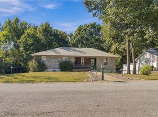 1409 Woodlawn Dr, Warrensburg, MO 64093