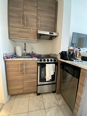 Rented by Manhattan Realty Group | media 22