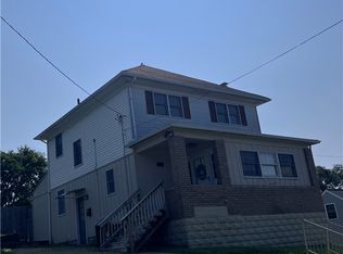 226 Cherry Ave, Houston, PA 15342