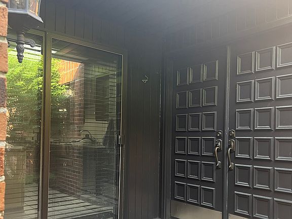 3rd image of 3116 Lindenwood Dr