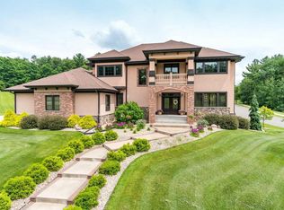 504 Pine Valley Ct, Onalaska, WI 54650