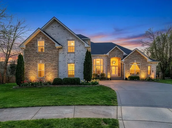 112 General Smith Pl, Hendersonville, TN 37075