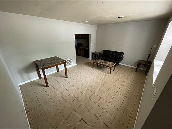 2nd image of 808 N Lincoln Ave #10885969