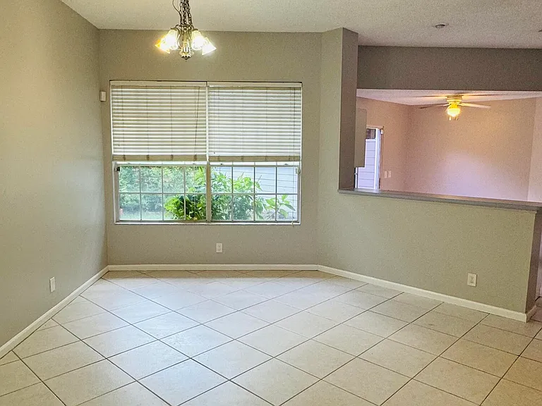 1001 Mourning Dove Ln — Photo 4