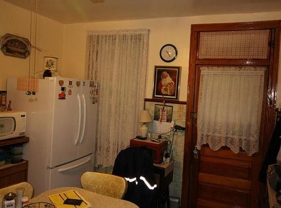 4th image of 4430 S St Louis Ave