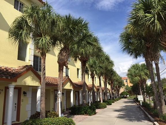 2nd image of 656 Bayway Blvd APT 5
