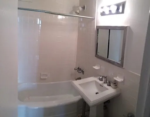 Rented by JMG Properties | media 9