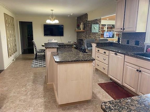 2nd image of 3721 Stirrup Dr