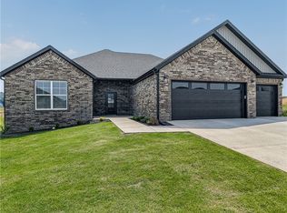 4843 Farmhouse St, Springdale, AR 72762