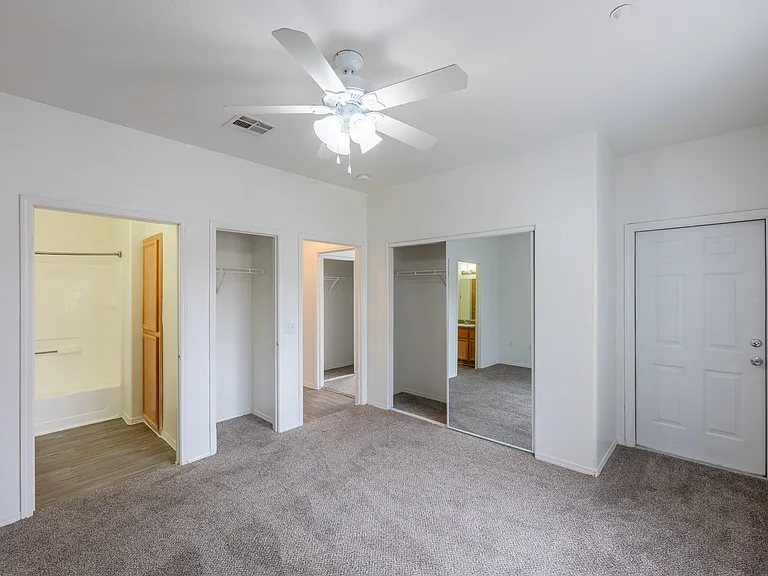 Cheyenne Villas — Photo 12