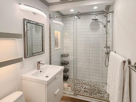 5th image of 60_ Connecticut Ave #3