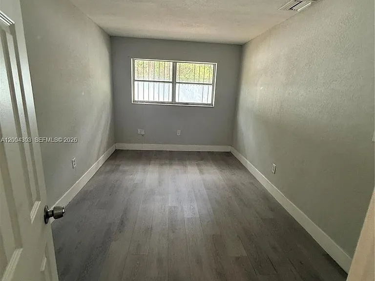 21002 NW 39th Ave — Photo 9