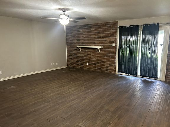4th image of 516 Candlelight Ln