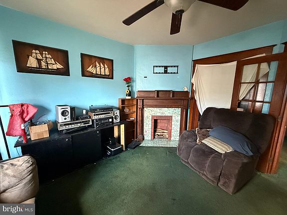 5th image of 225 Vine St