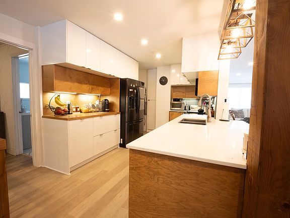 5th image of 26 Terence Bay Rd