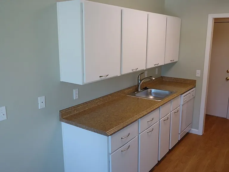 Glenview West Apartments — Photo 31