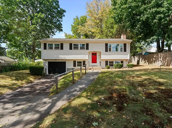 8 Furber Ln, Framingham, MA 01701