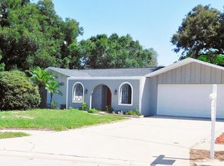 1436 Leafwood Ct, Tarpon Springs, FL 34689