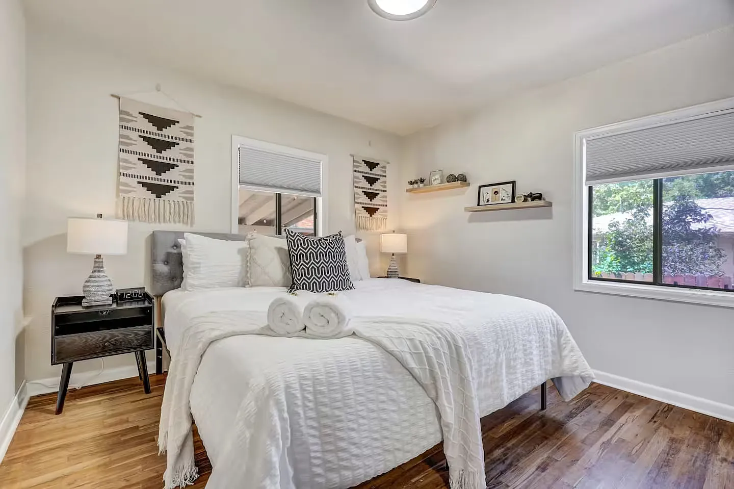 2 bed, 1030 sqft, $2,500 — Photo 4