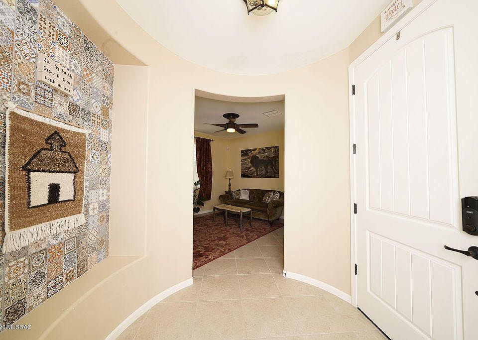 Rotunda-style, front entry