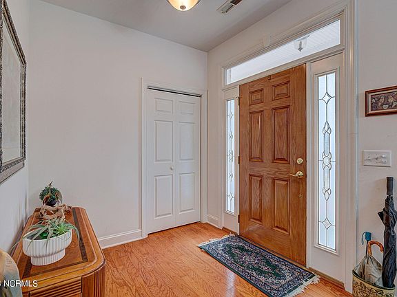 4th image of 1136 Garden Club Way