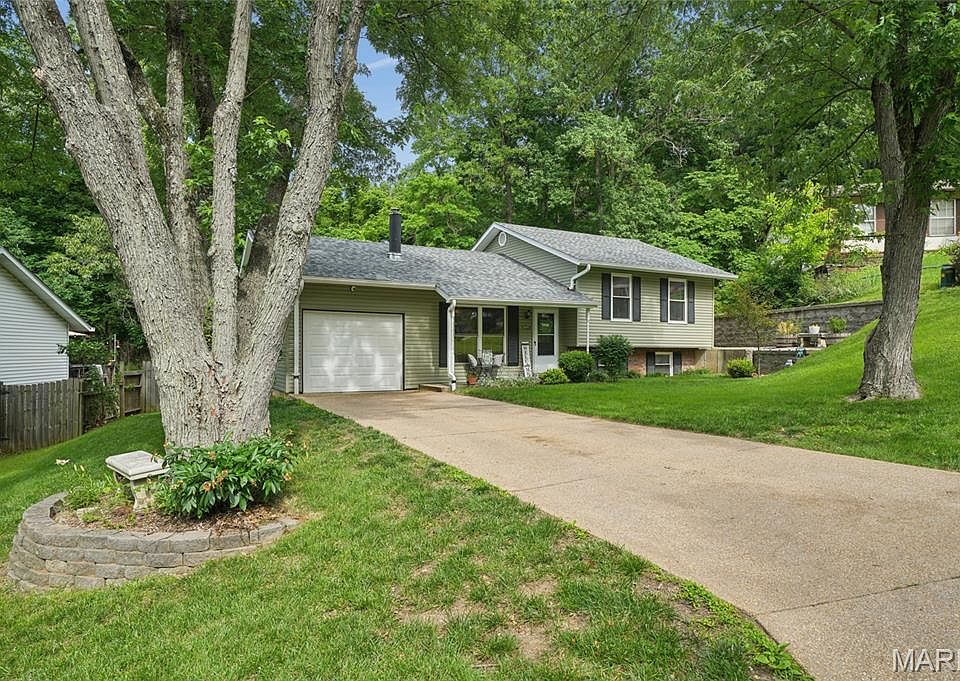 1st image of 2115 Ayrshire Ct