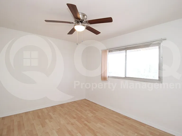 4526 N 15th Ave — Photo 17