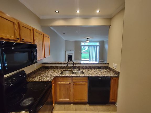 3rd image of 8852 Cinnabay Dr