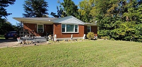 2nd image of 47 Walker Cir