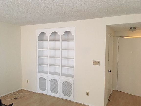 2nd image of 972 E California Blvd Unit 209
