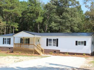 121 Grassy Meadow Dr, Richlands, NC 28574