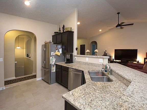 5th image of 6411 Arabian Dr