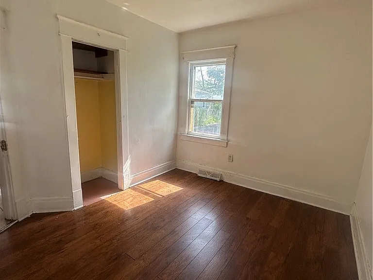 81 Saint Florian St #LOWER — Photo 7