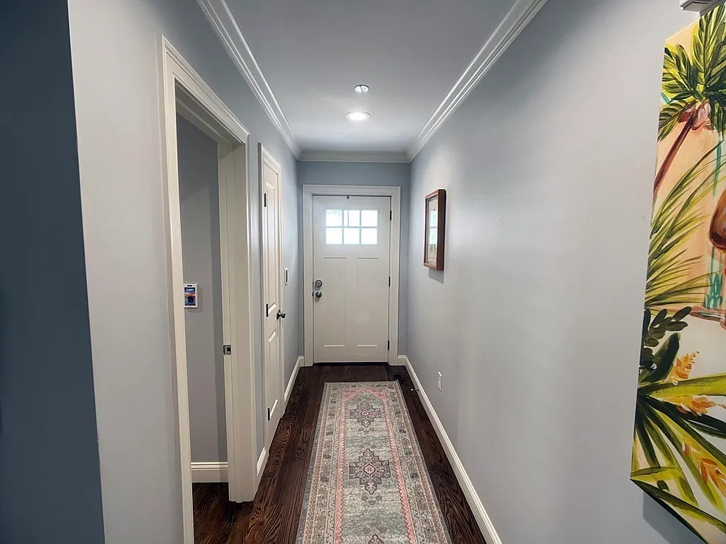 3 bed, 1297 sqft, $3,800 — Photo 2