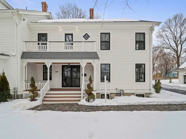 300 Elliot St #2, Newton Upper Falls, MA 02464
