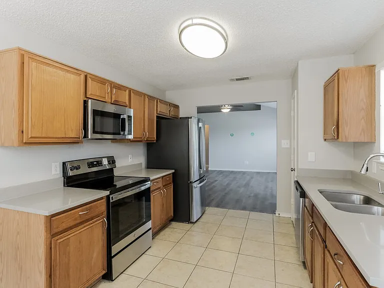 9234 Crimnson Ct — Photo 8