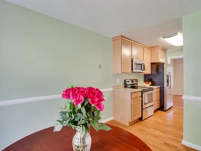 9884 High Water Ct — Photo 3