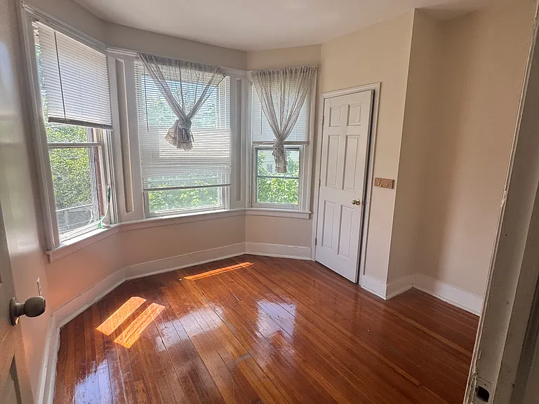 715 State St #2 — Photo 8