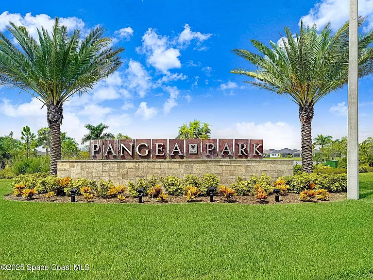 2988 Pangea Cir — Photo 39