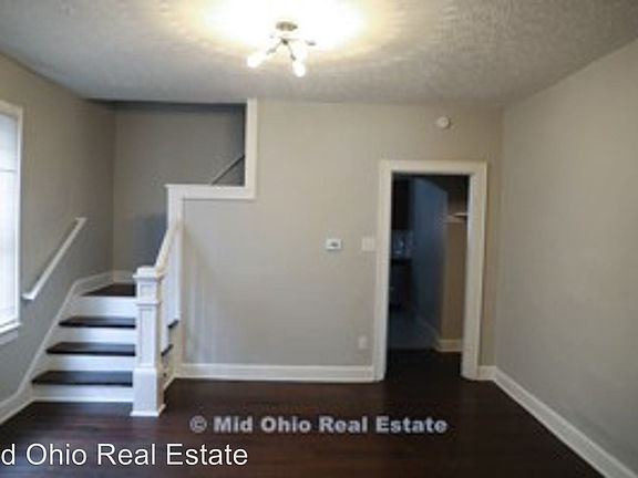5th image of 827 Wager St