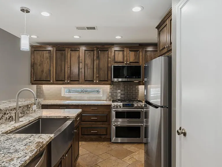 6612 Christy Ave NE — Photo 18