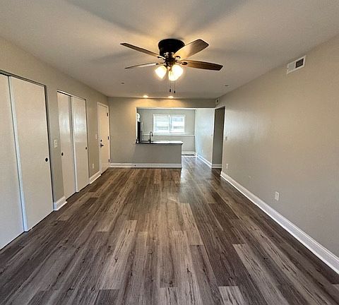 3rd image of 1848 Truman St #4