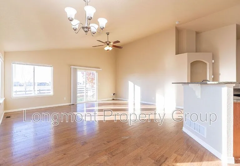 2650 Bridle Dr — Photo 5