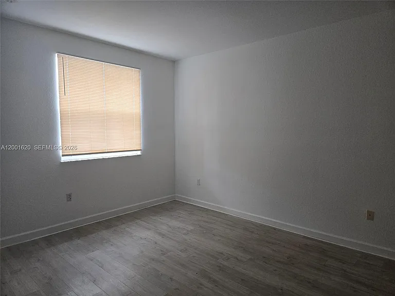 2731 SE 17th Ave #210 — Photo 3